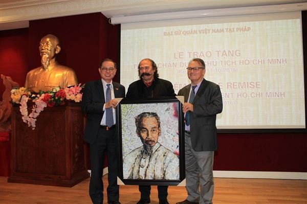 Französischer Künstlers bewundert Präsident Ho Chi Minh - ảnh 1